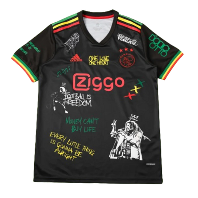 a black t - shirt with the words ziggo written on it