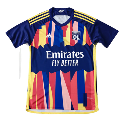 a soccer jersey with the name emiratess fly better on it