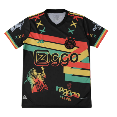 a black t - shirt with the word ziggo printed on it