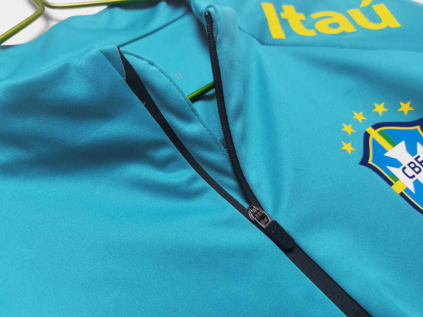 Brazil 2022/23 Player Training Jacket