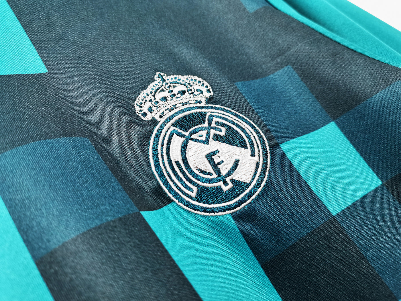 Real Madrid 17/18 3rd kit Jersey